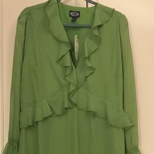 NWT green ruffle dress Perfect dress for a wedding or special event  size 12-14
